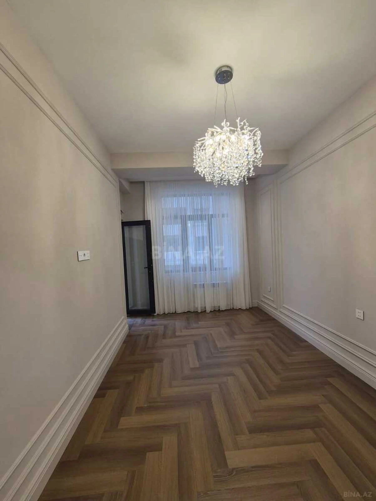 Satılır 3 otaqlı mənzil 110 m²