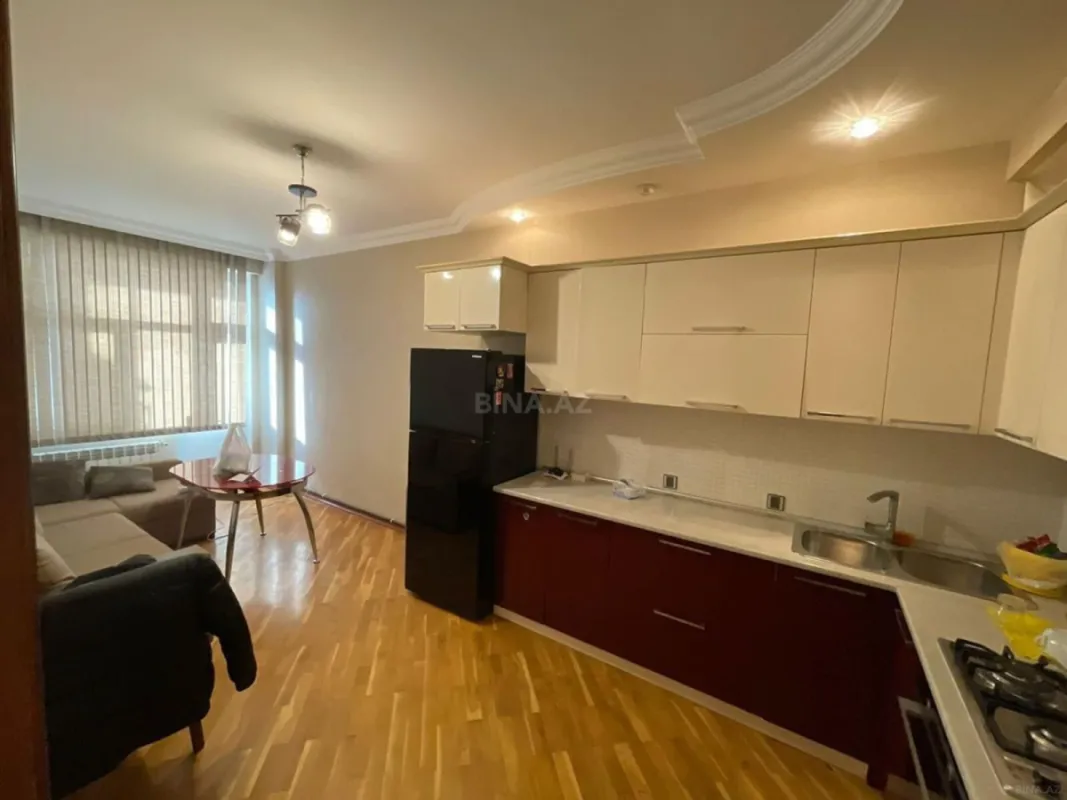 Satılır 3 otaqlı mənzil 117 m²