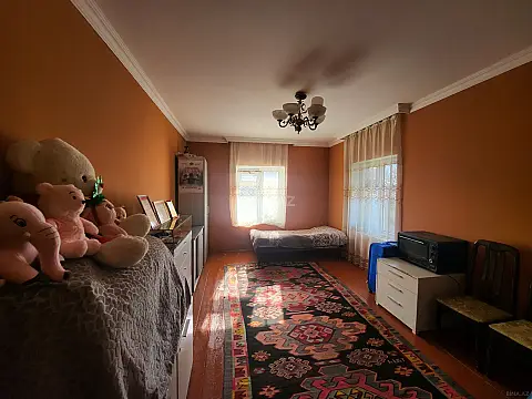 Satılır 4 otaqlı həyət evi 144 m²