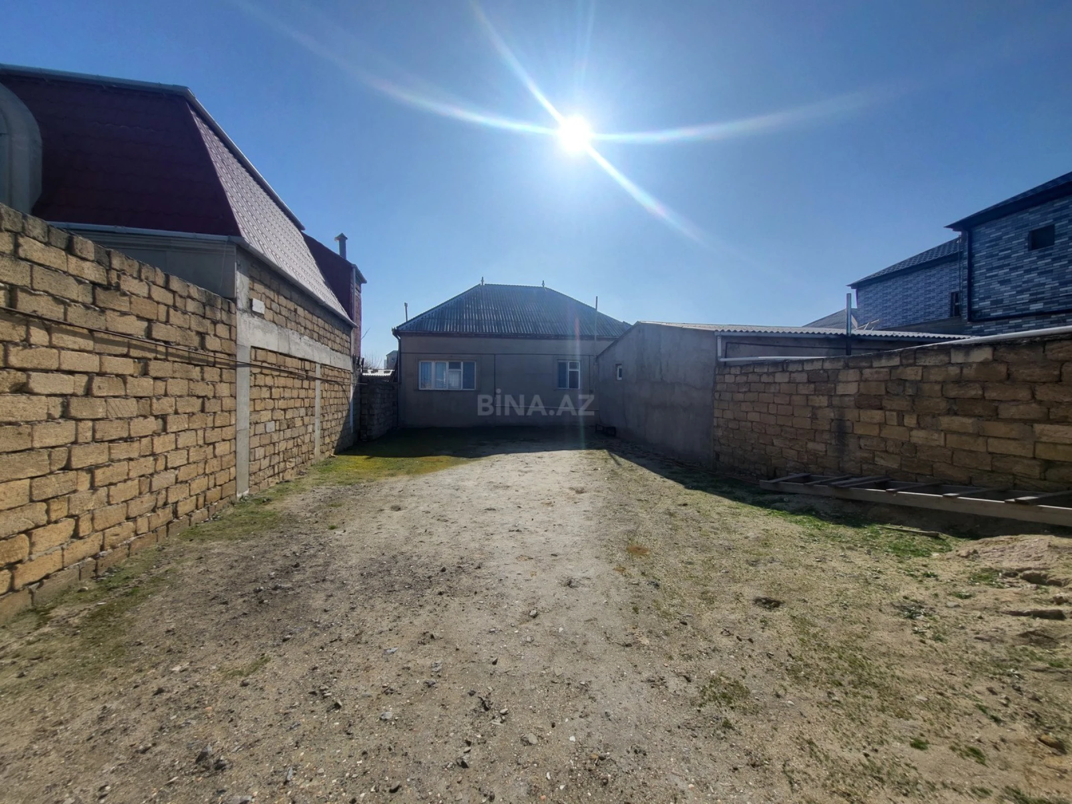 Satılır 4 otaqlı həyət evi 144 m²