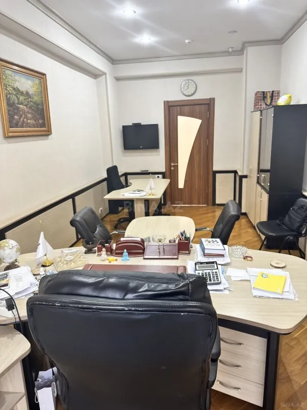 Kirayə verilir 5 otaqlı ofis 350 m²