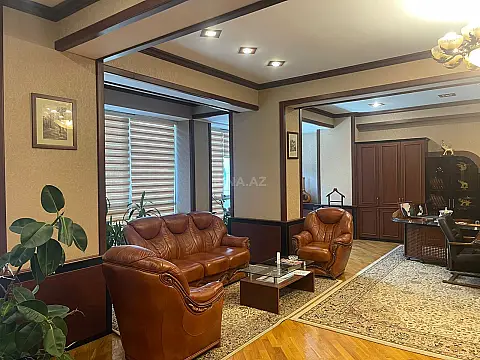 Kirayə verilir 5 otaqlı ofis 350 m²