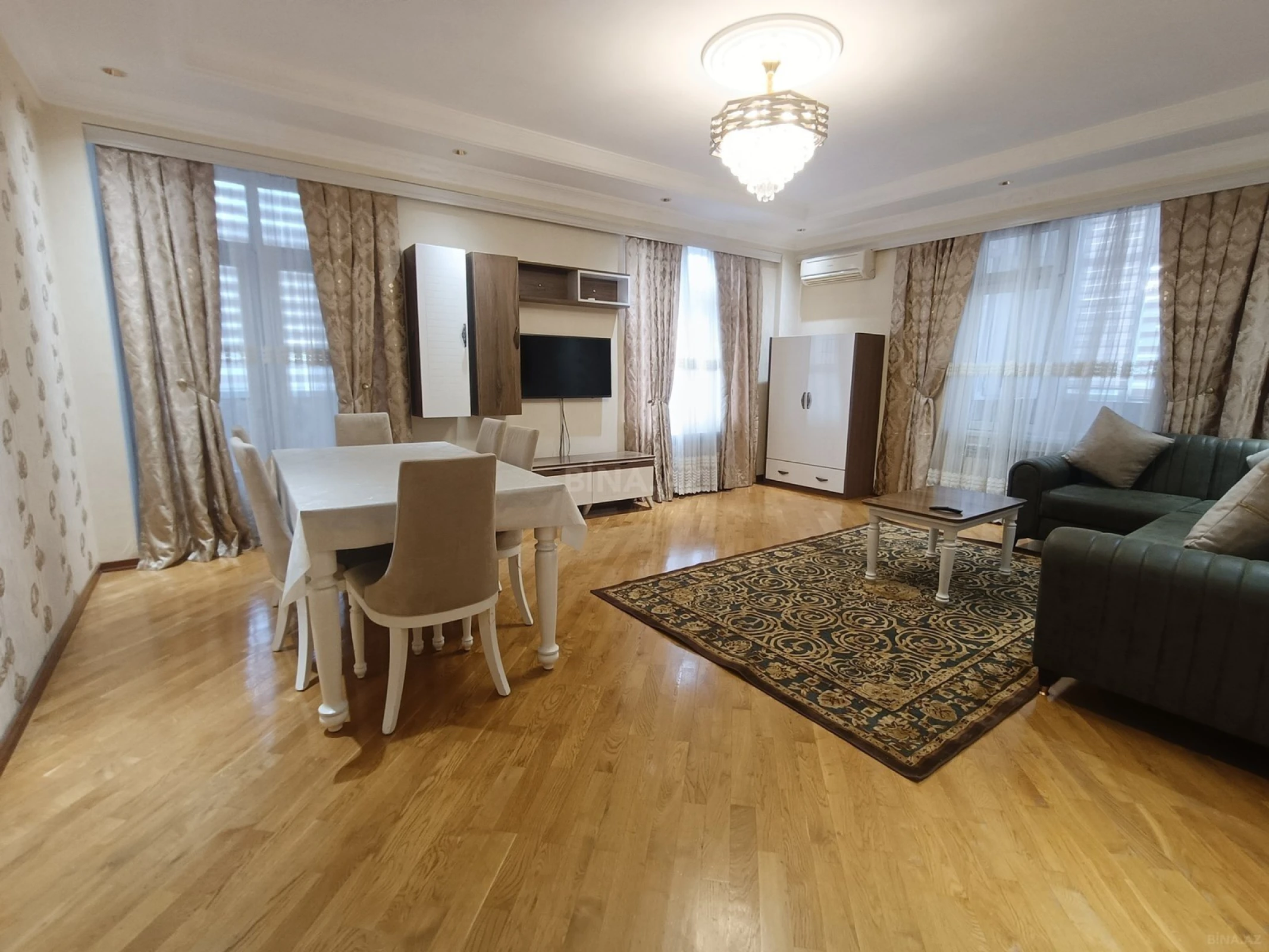 Kirayə verilir 3 otaqlı mənzil 120 m²