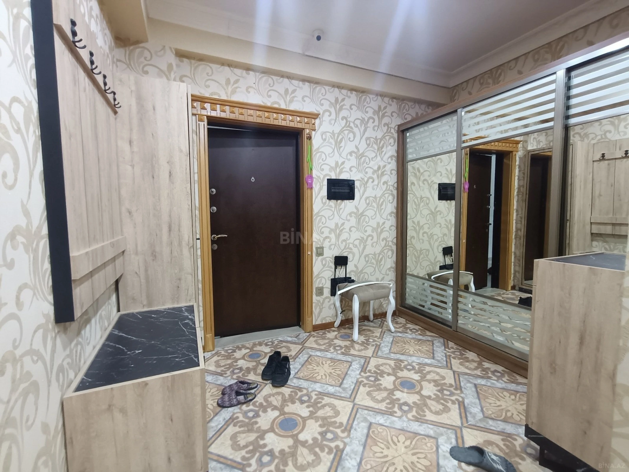 Kirayə verilir 3 otaqlı mənzil 120 m²