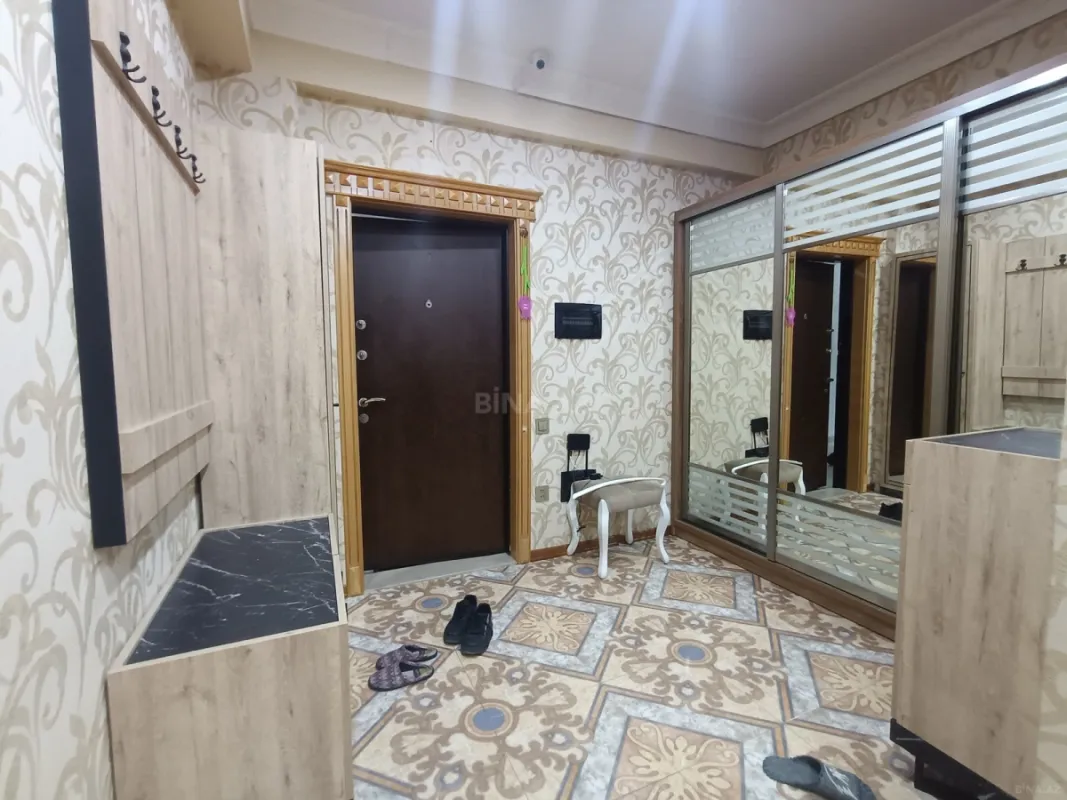 Kirayə verilir 3 otaqlı mənzil 120 m²