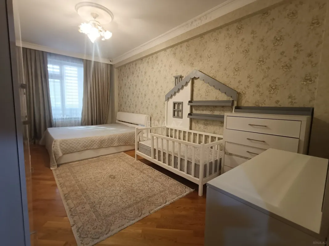 Kirayə verilir 3 otaqlı mənzil 120 m²
