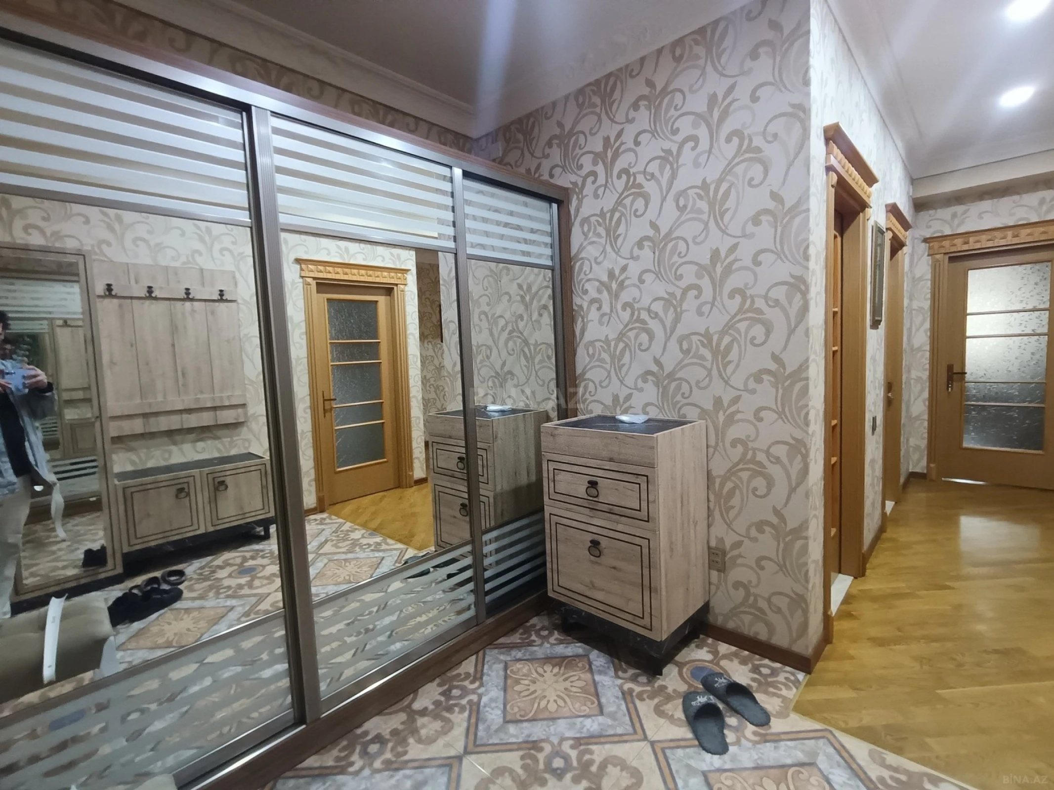 Kirayə verilir 3 otaqlı mənzil 120 m²