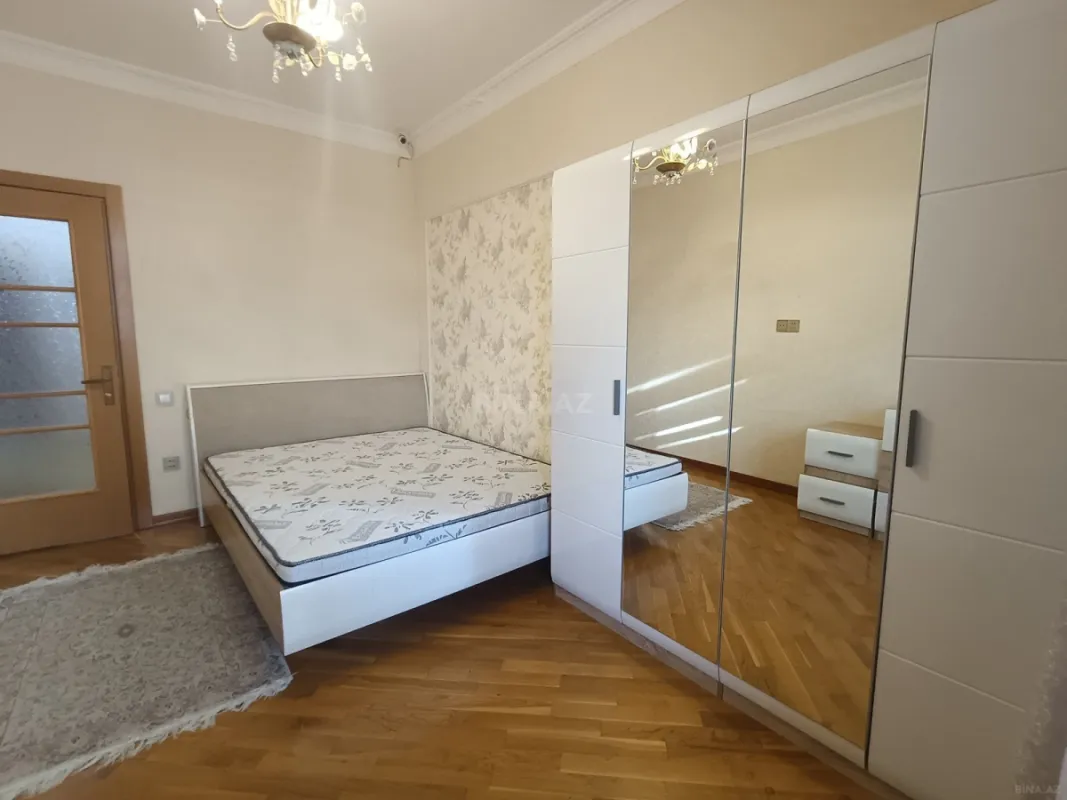 Kirayə verilir 3 otaqlı mənzil 120 m²