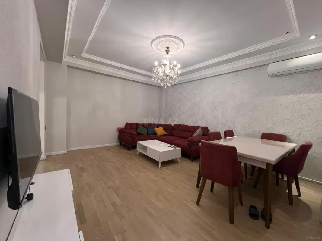 Kirayə verilir 2 otaqlı mənzil 72 m²