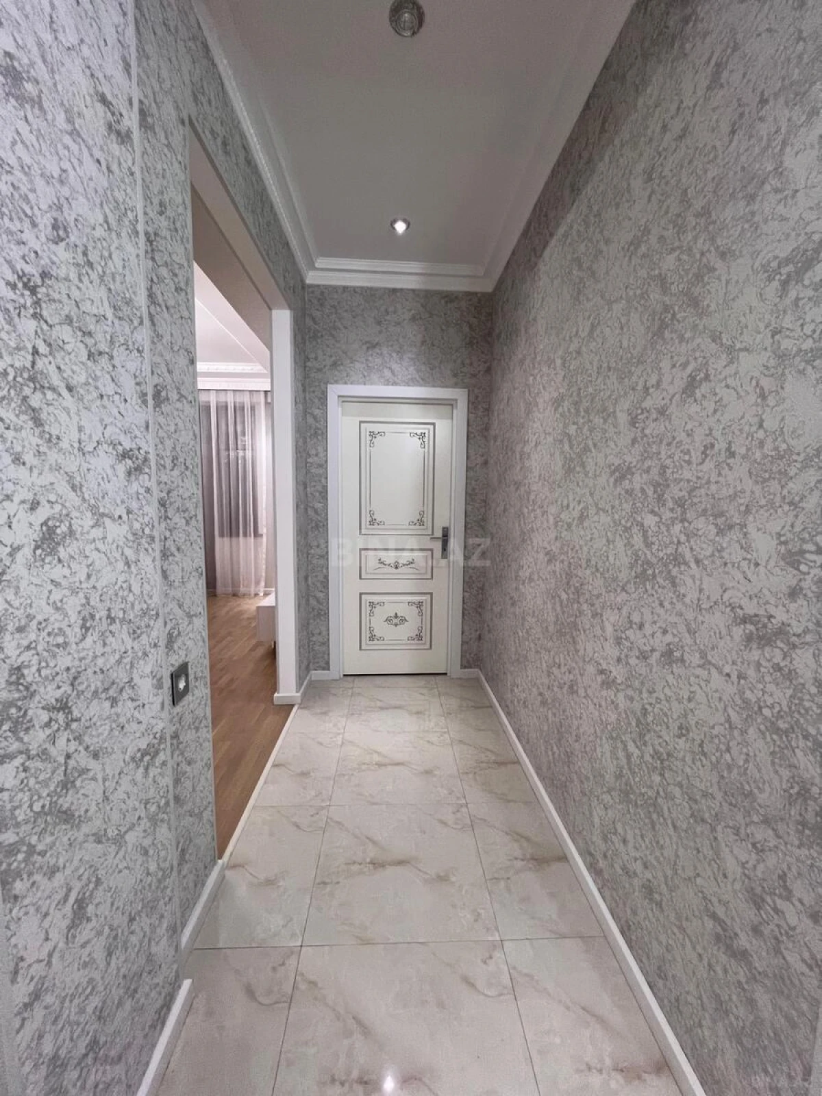 Kirayə verilir 2 otaqlı mənzil 72 m²