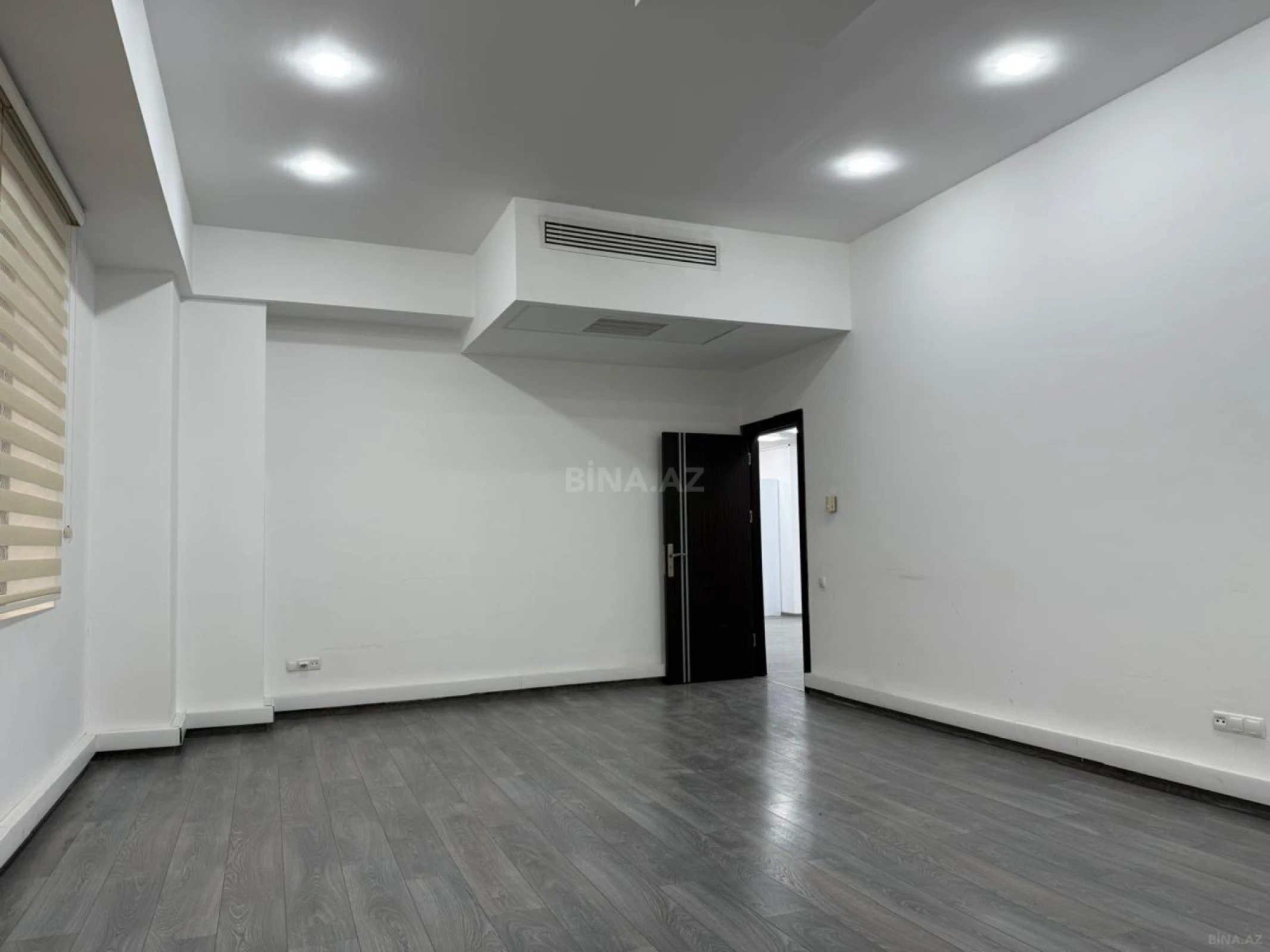 Kirayə verilir 4 otaqlı ofis 250 m²