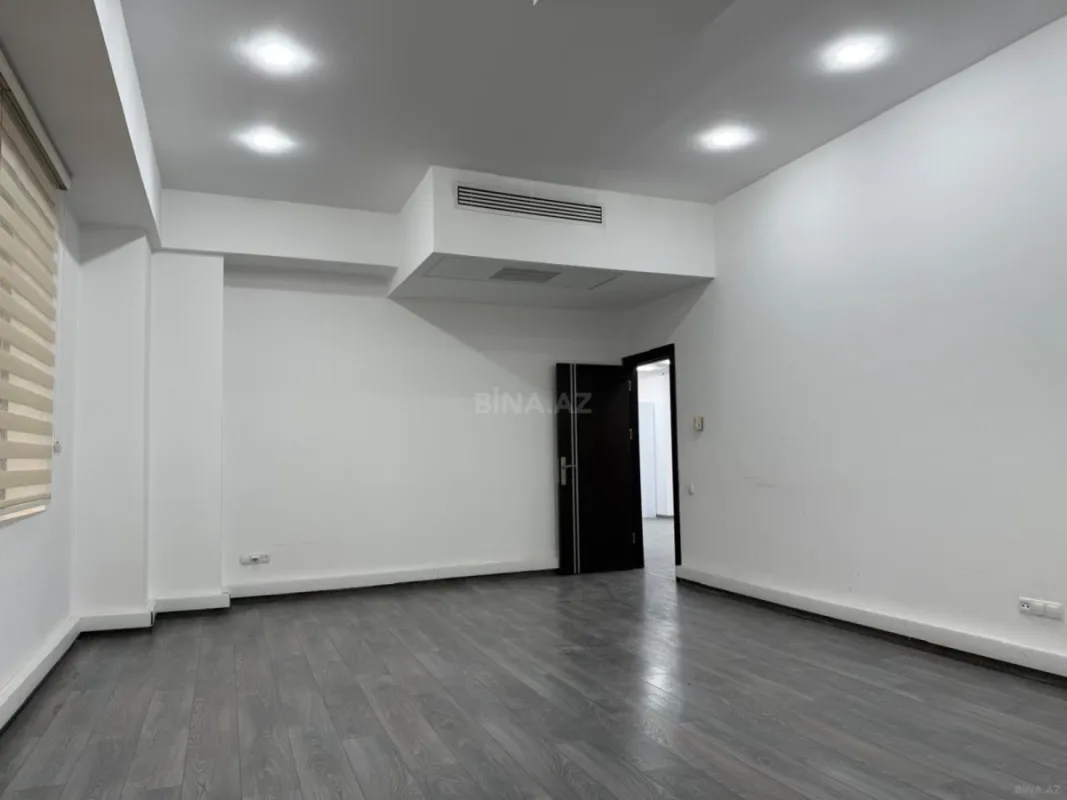 Kirayə verilir 4 otaqlı ofis 250 m²