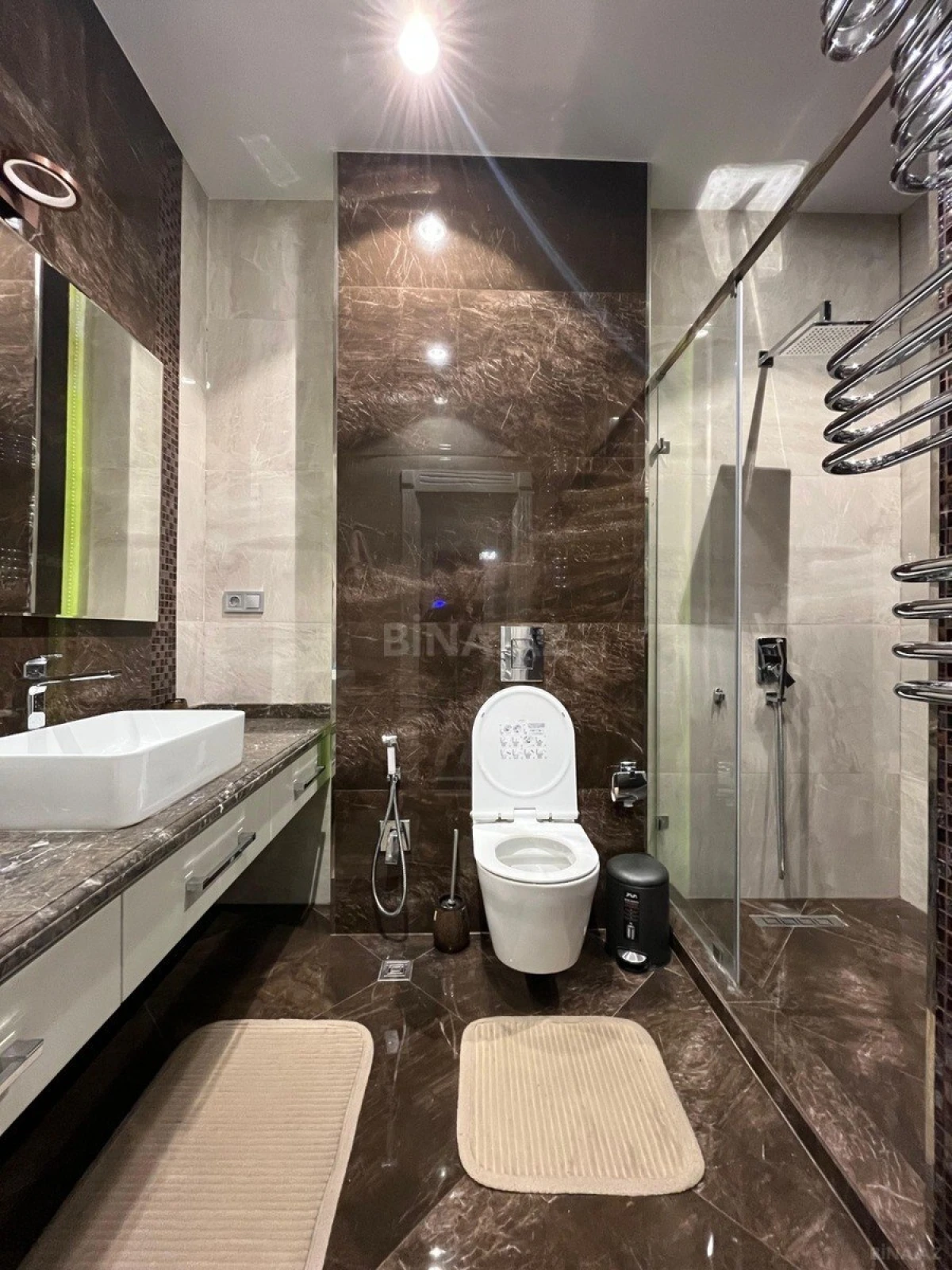 Kirayə verilir 3 otaqlı mənzil 180 m²