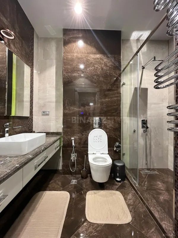 Kirayə verilir 3 otaqlı mənzil 180 m²