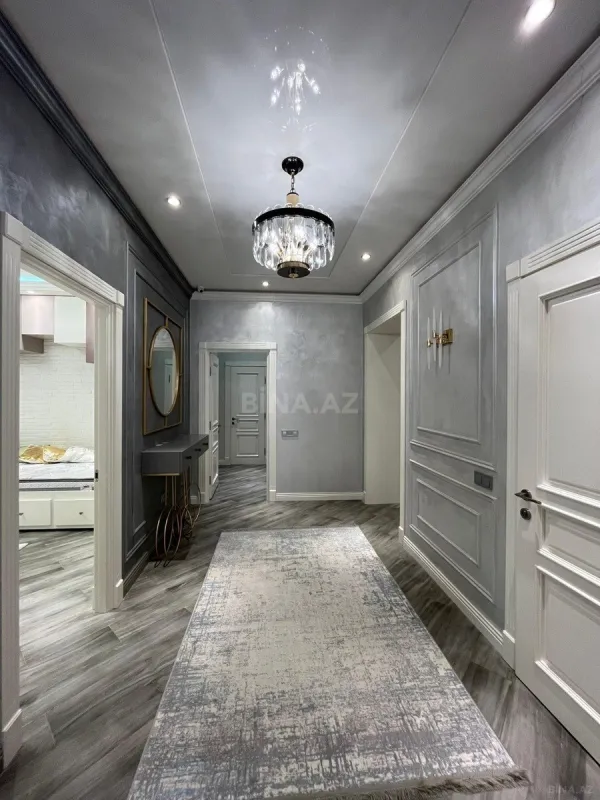 Kirayə verilir 3 otaqlı mənzil 180 m²