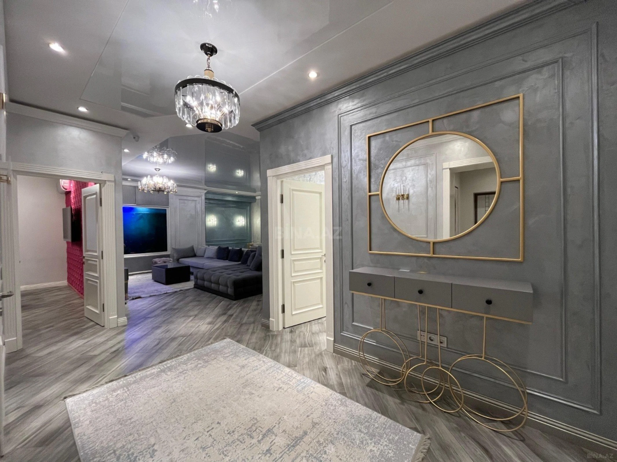 Kirayə verilir 3 otaqlı mənzil 180 m²