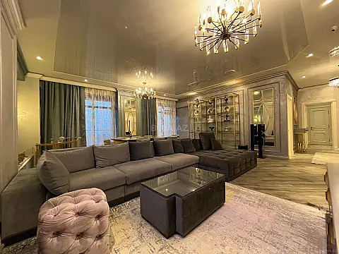 Kirayə verilir 3 otaqlı mənzil 180 m²