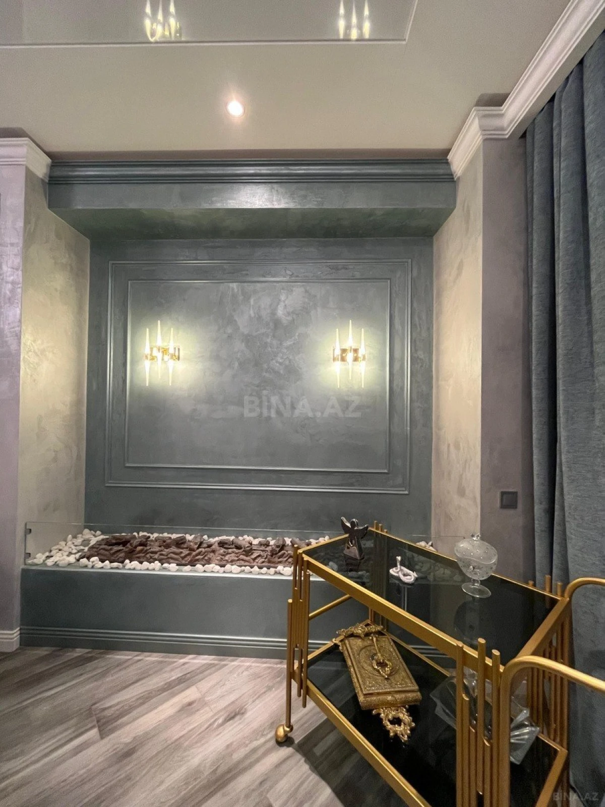 Kirayə verilir 3 otaqlı mənzil 180 m²