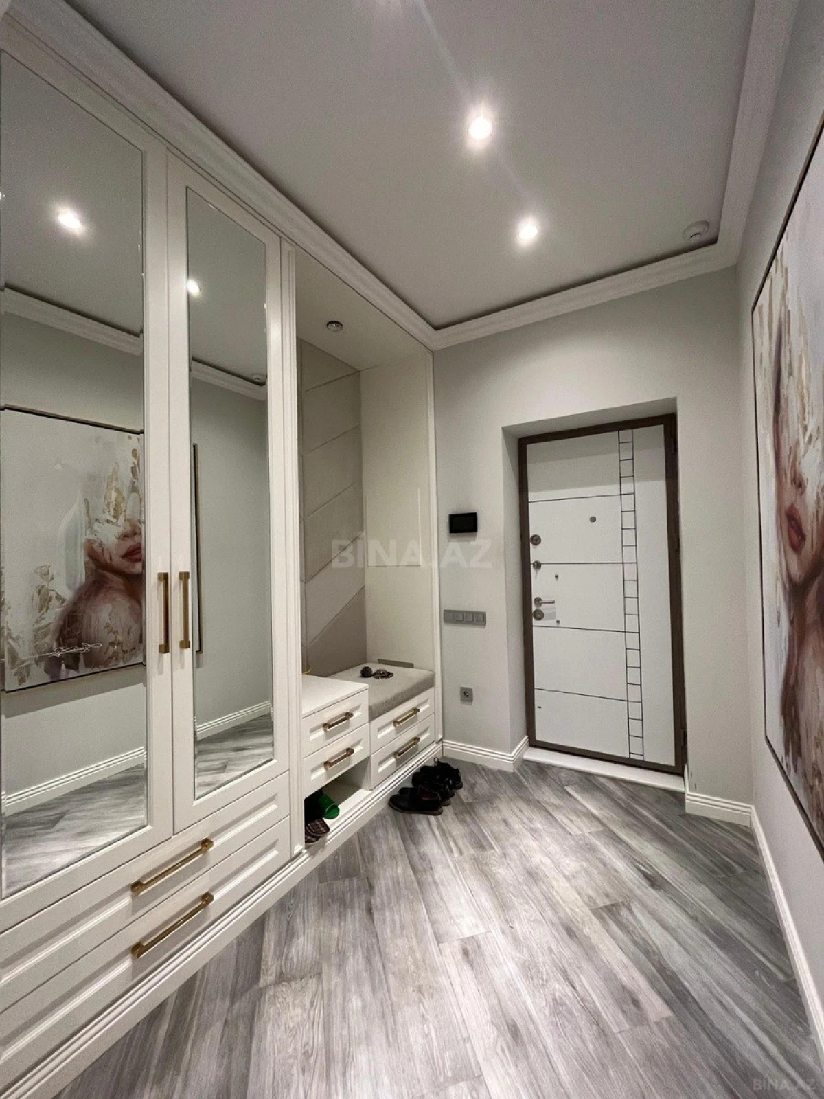 Kirayə verilir 3 otaqlı mənzil 180 m²