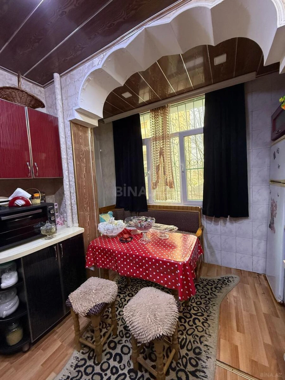 Satılır 5 otaqlı mənzil 120 m²