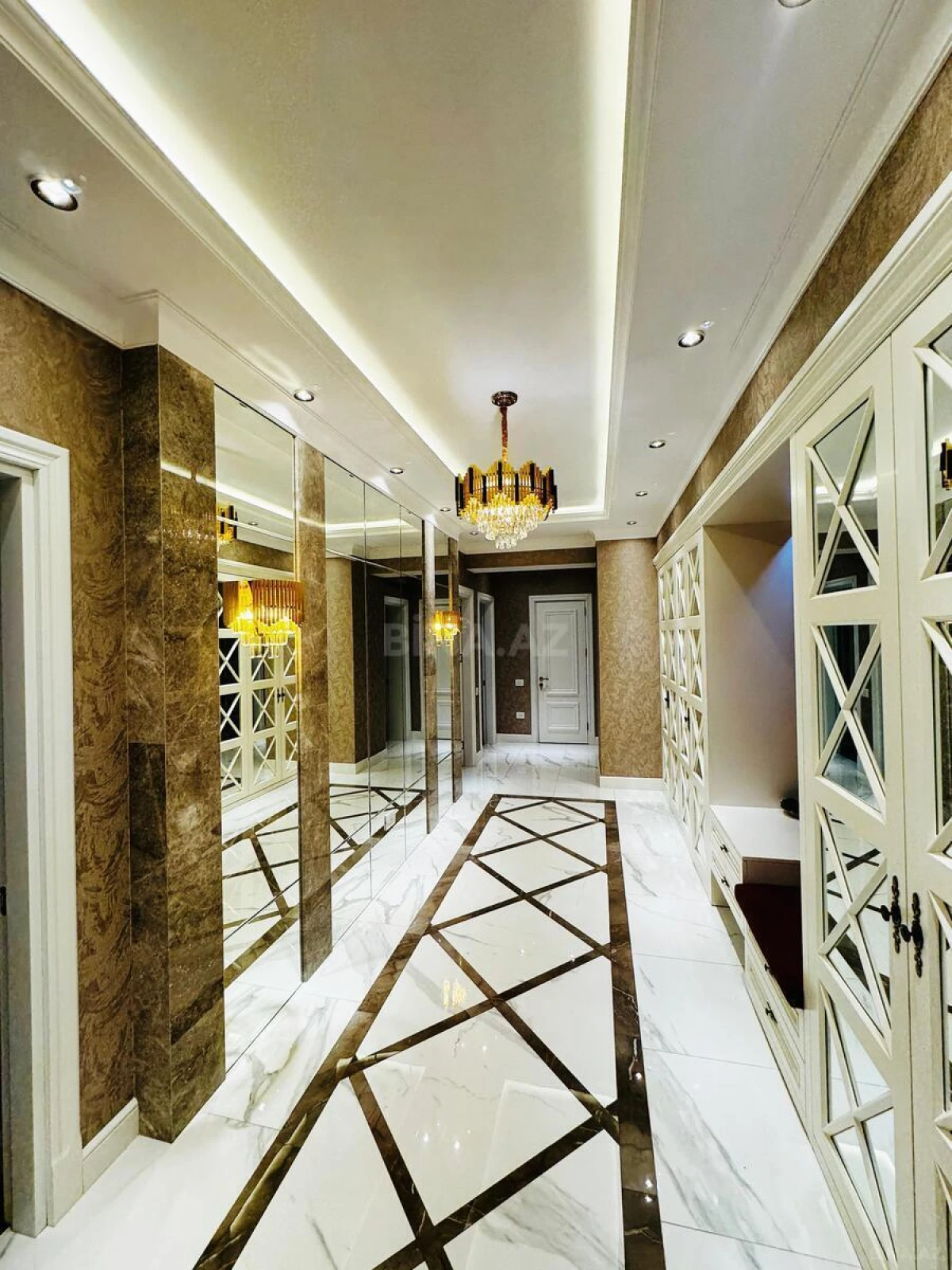 Kirayə verilir 3 otaqlı mənzil 140 m²