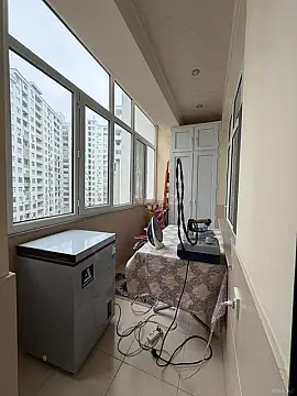 Satılır 3 otaqlı mənzil 135 m²