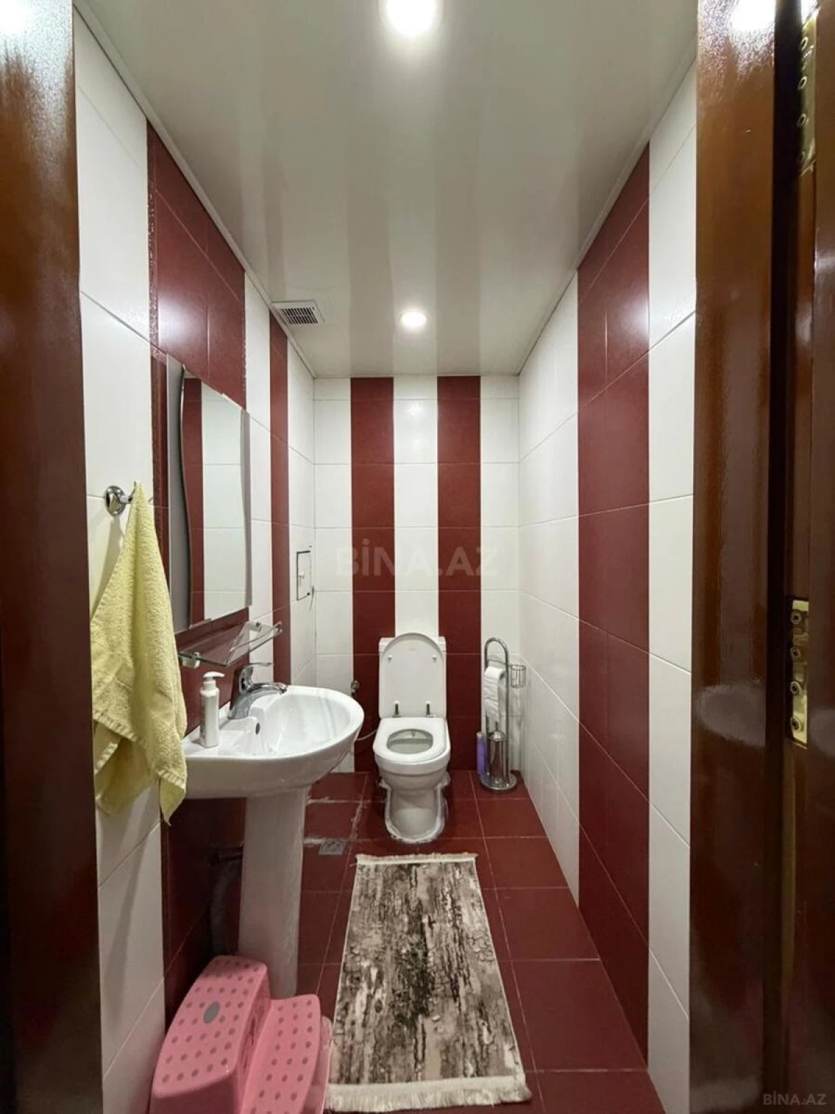 Satılır 3 otaqlı mənzil 135 m²