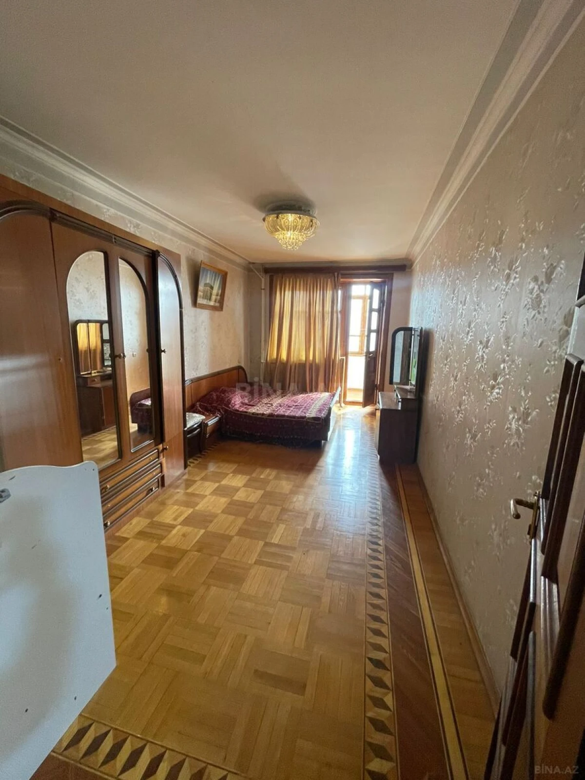 Satılır 3 otaqlı mənzil 102 m²