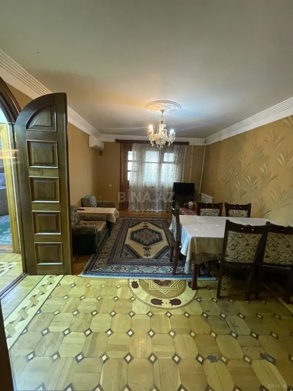 Satılır 3 otaqlı mənzil 102 m²