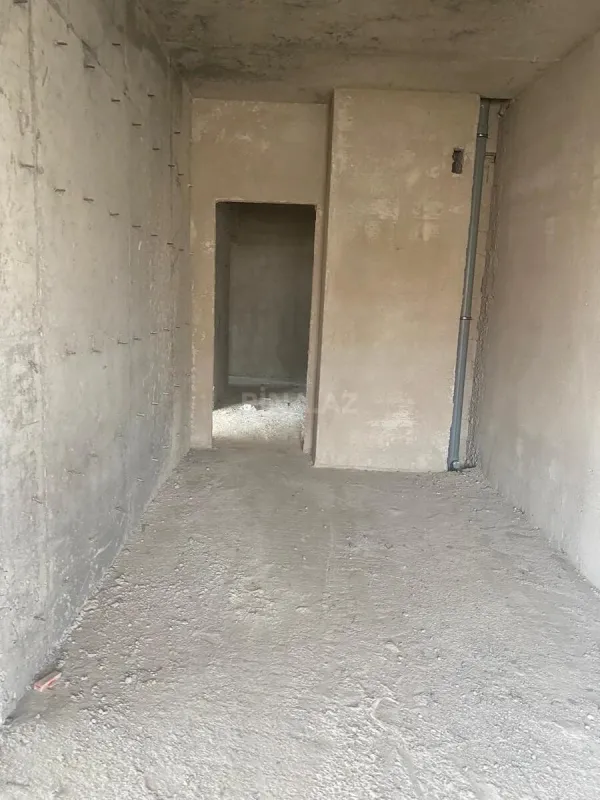 Satılır 3 otaqlı mənzil 151 m²