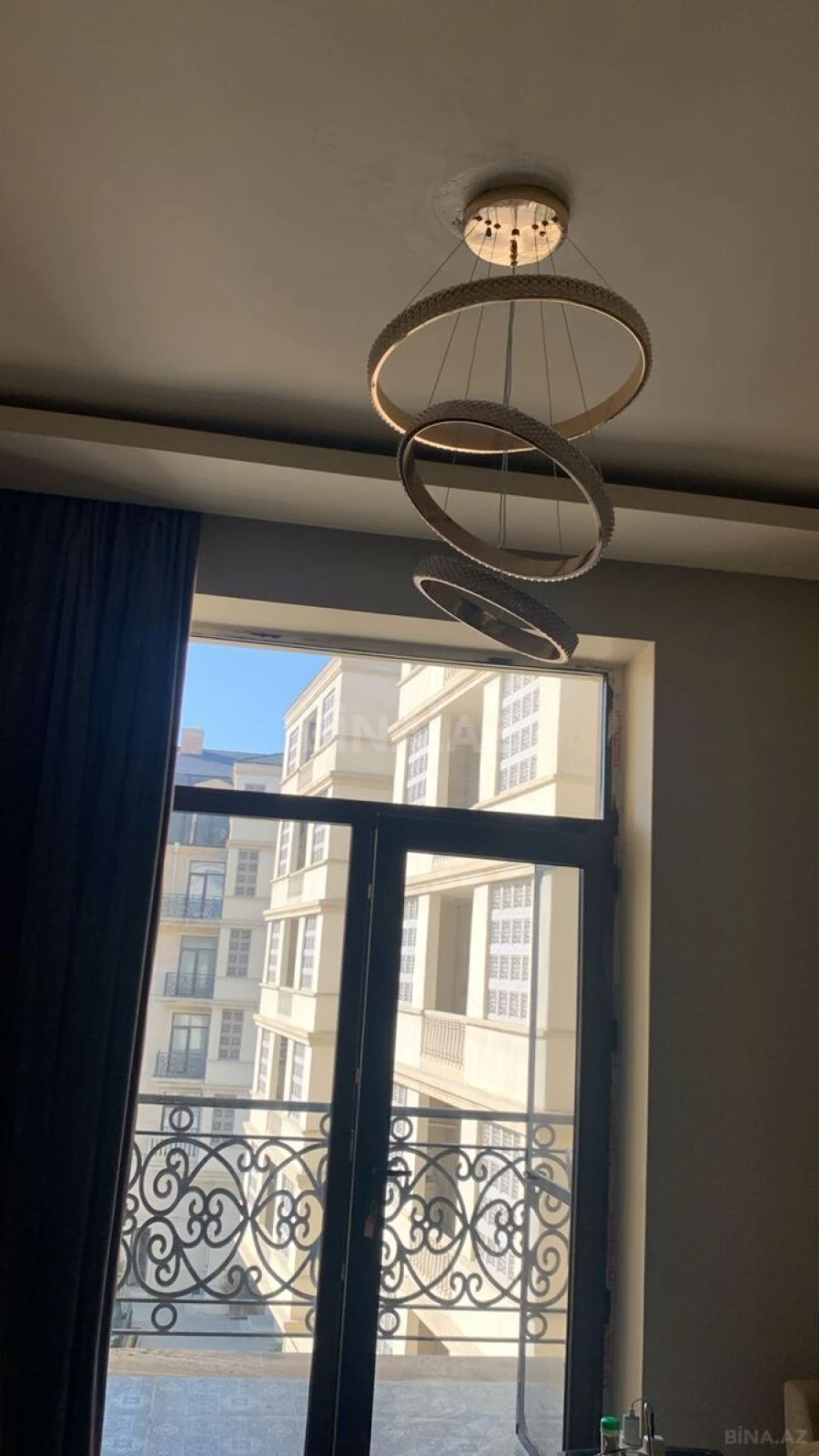 Kirayə verilir 2 otaqlı mənzil 60 m²