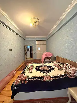 Satılır 2 otaqlı mənzil 79.5 m²