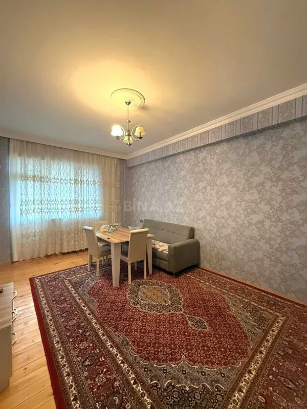 Satılır 2 otaqlı mənzil 79.5 m²