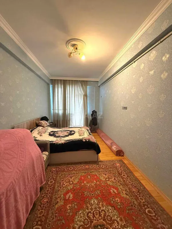 Satılır 2 otaqlı mənzil 79.5 m²