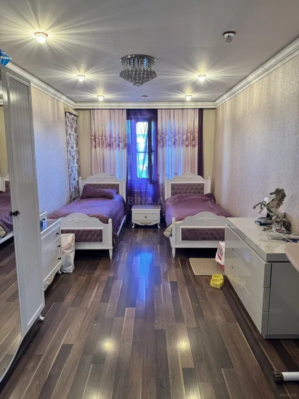 Satılır 3 otaqlı mənzil 115 m²