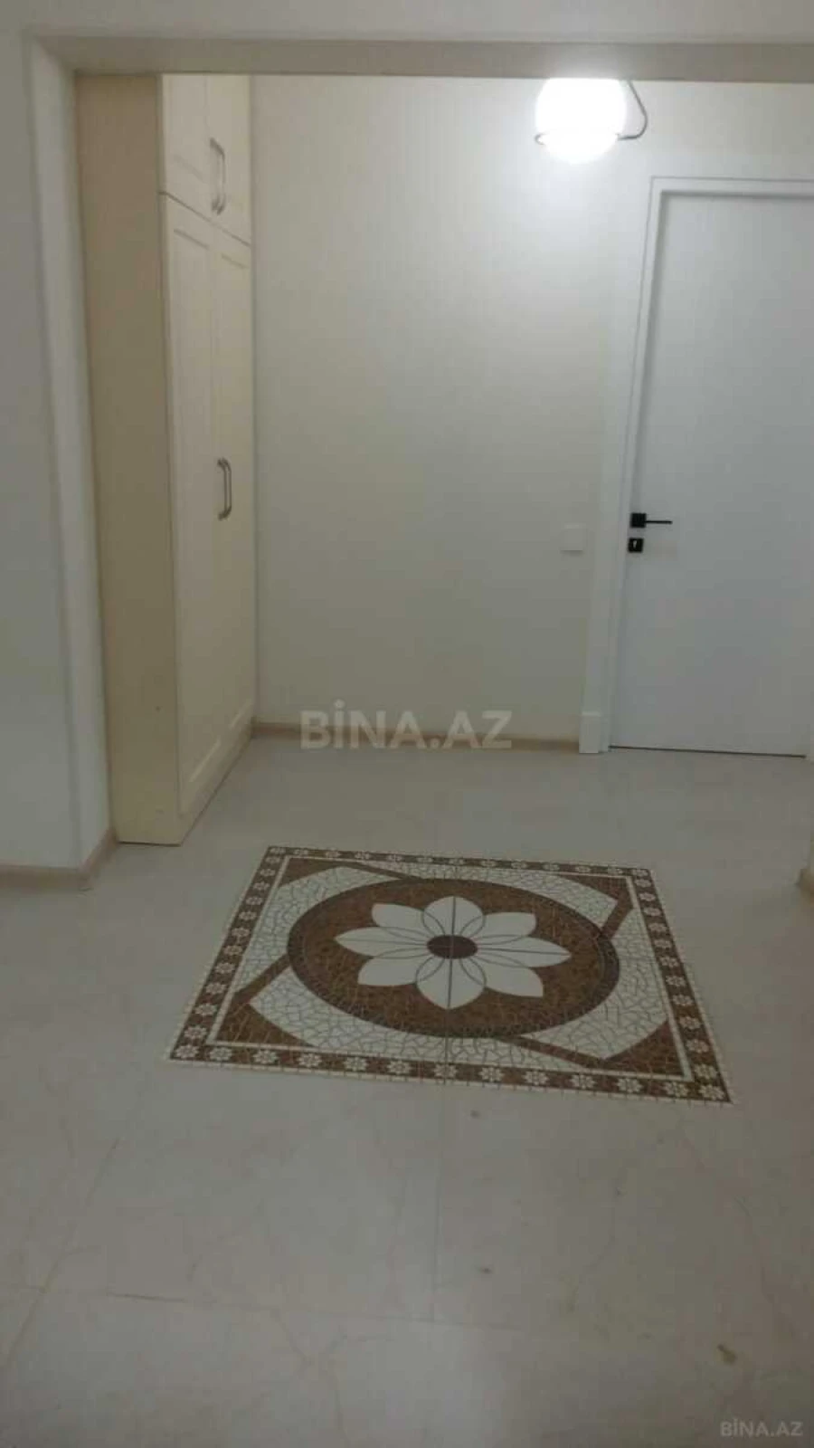 Kirayə verilir 2 otaqlı mənzil 45 m²