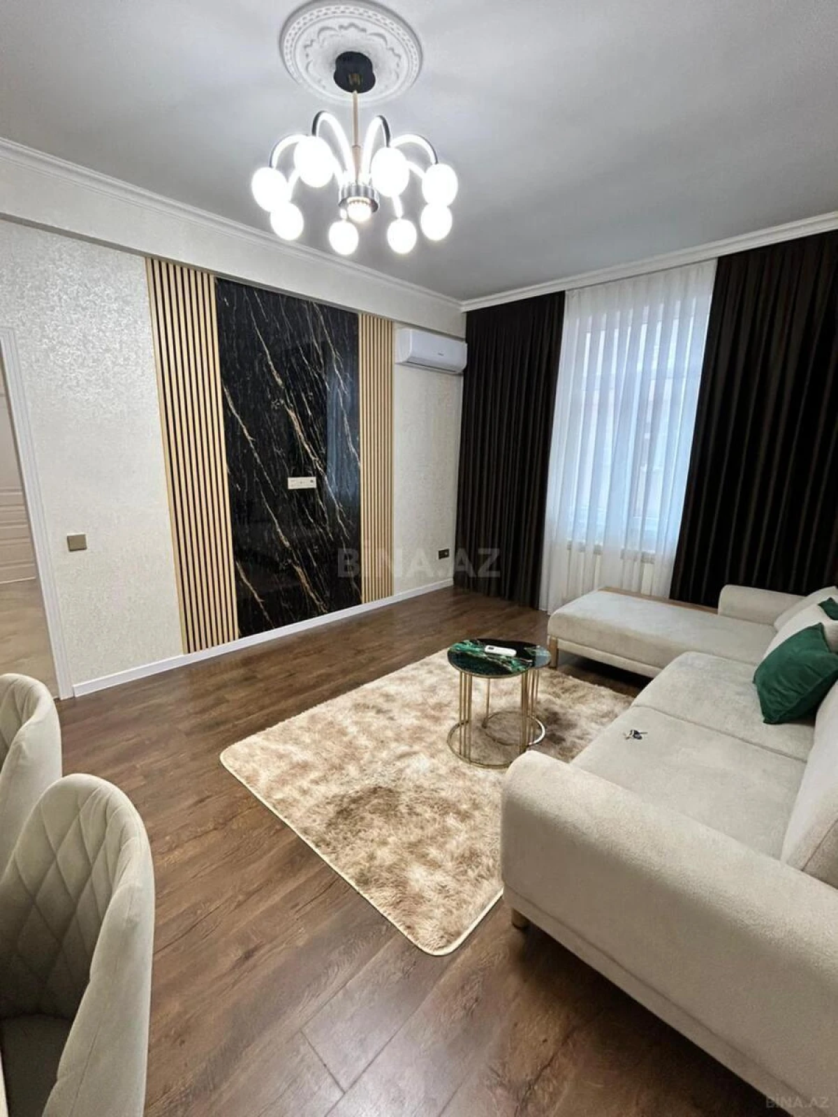 Satılır 2 otaqlı mənzil 75 m²
