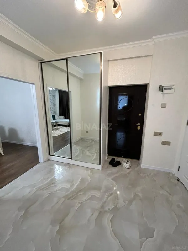 Satılır 2 otaqlı mənzil 75 m²