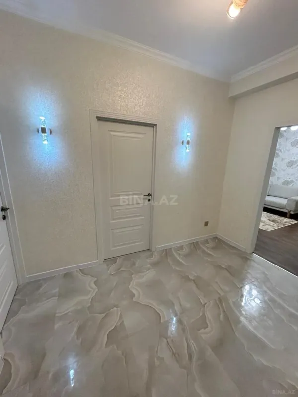 Satılır 2 otaqlı mənzil 75 m²