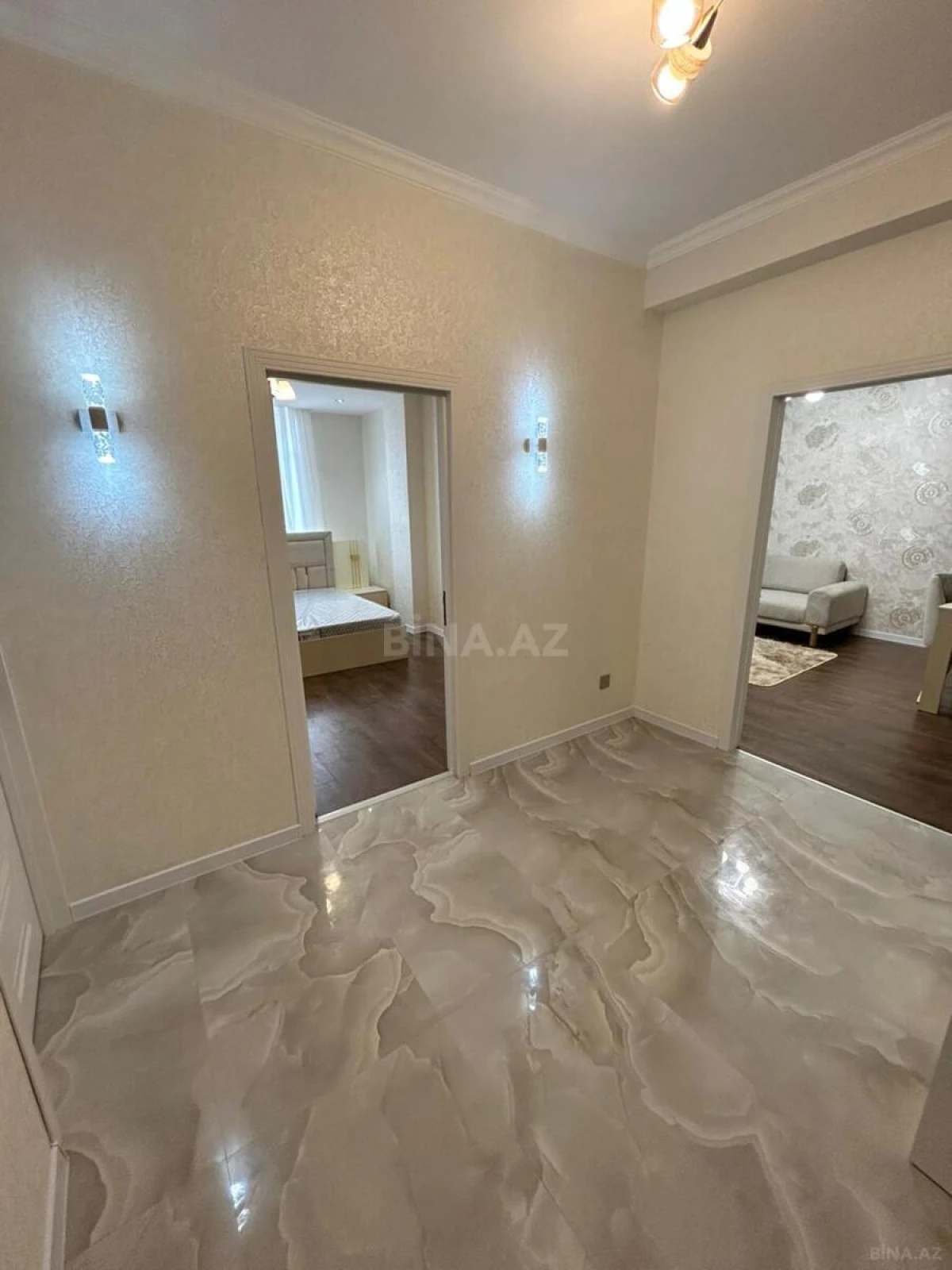 Satılır 2 otaqlı mənzil 75 m²