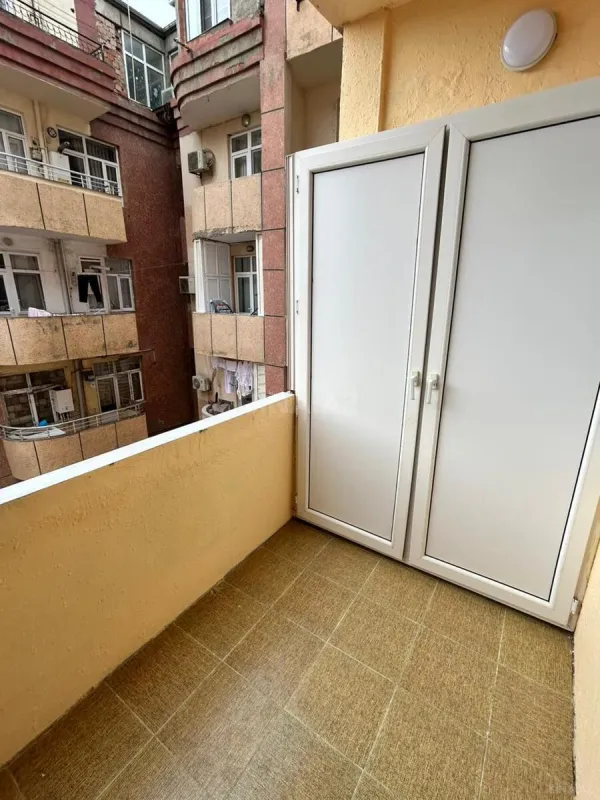 Satılır 2 otaqlı mənzil 75 m²