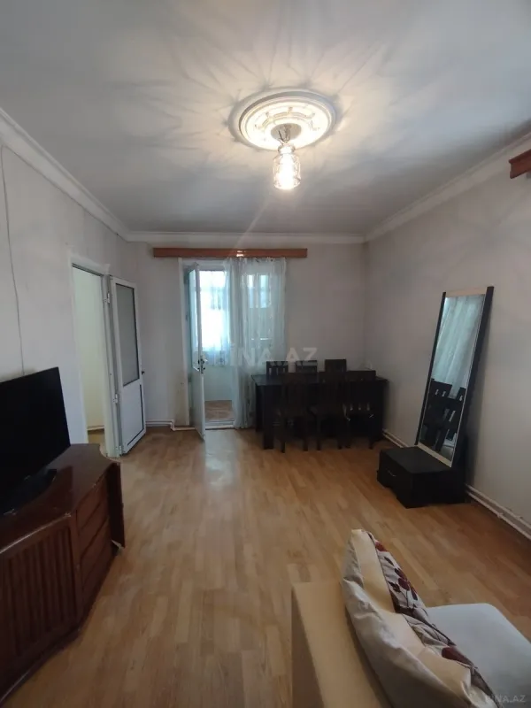 Kirayə verilir 2 otaqlı mənzil 40 m²