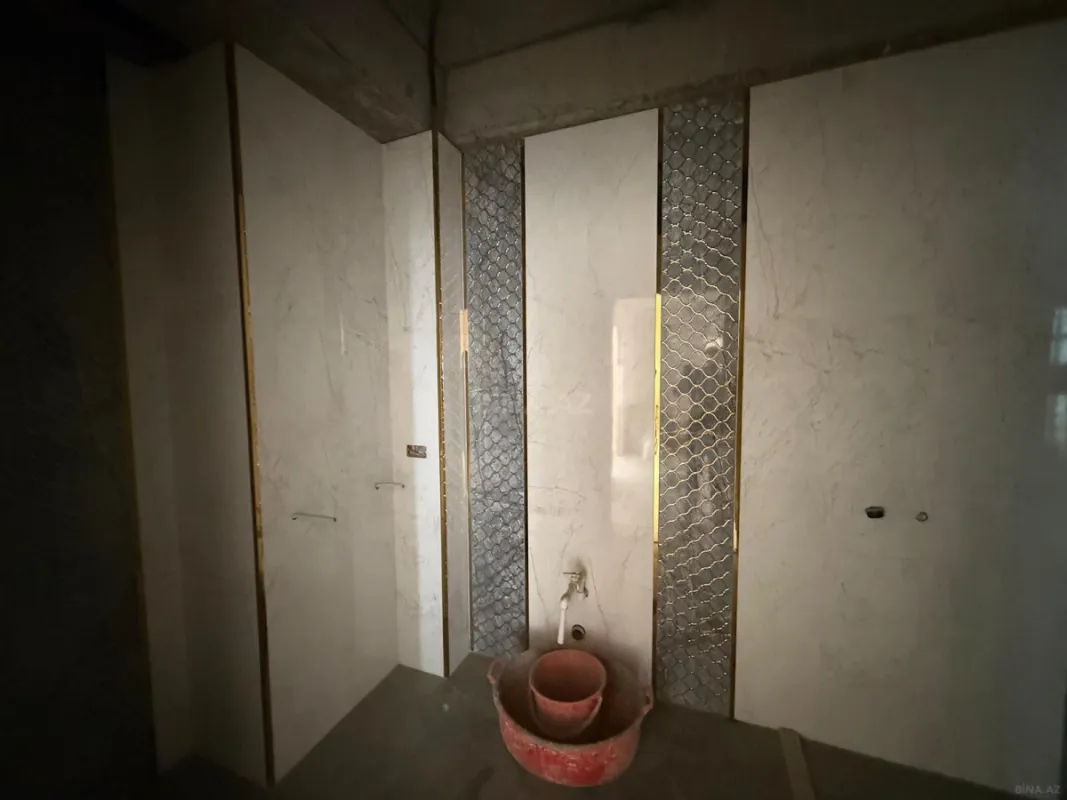 Satılır 3 otaqlı mənzil 129 m²