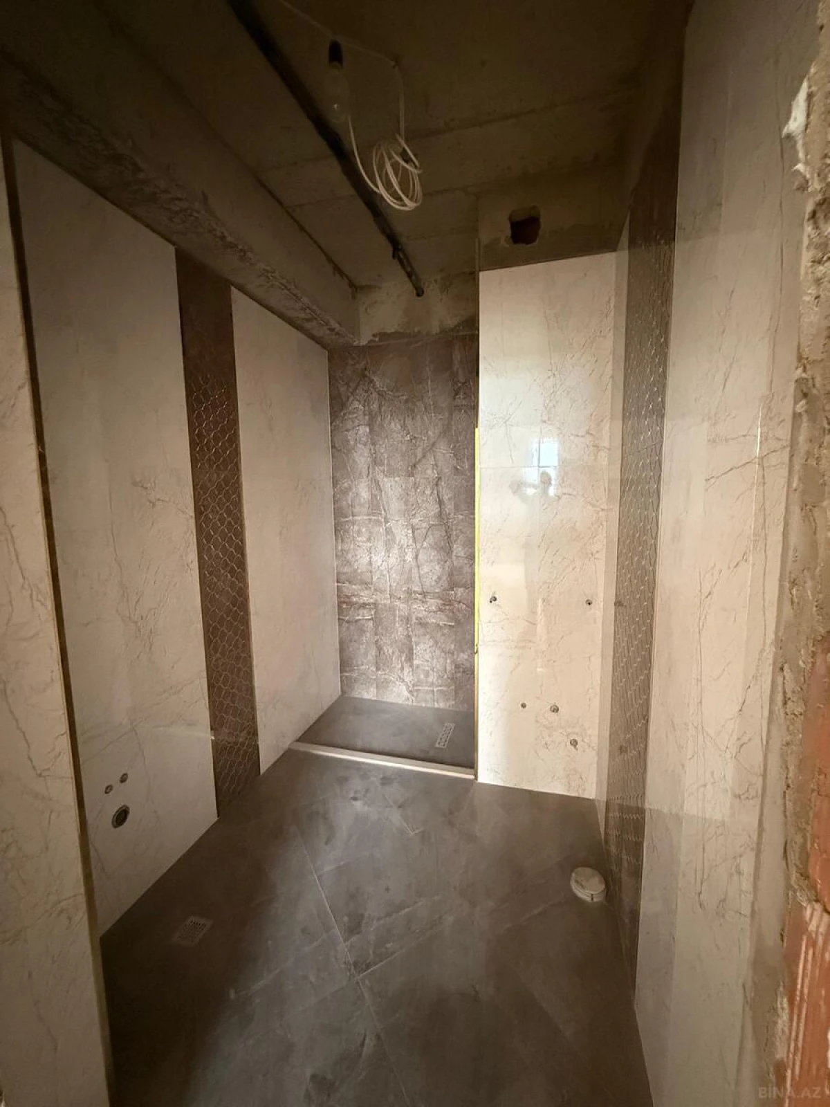 Satılır 3 otaqlı mənzil 129 m²
