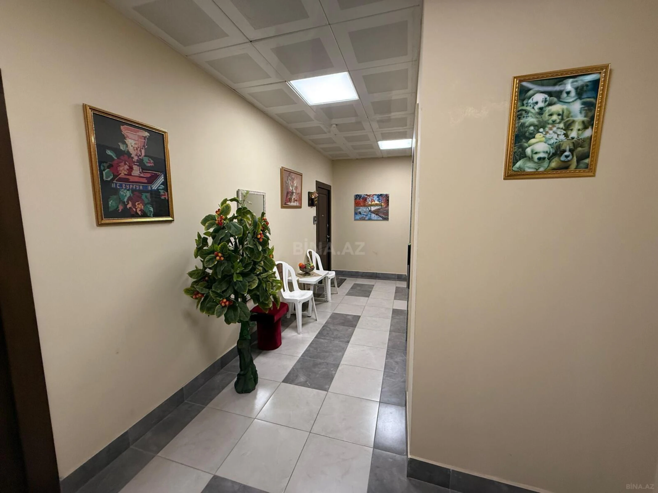 Satılır 3 otaqlı mənzil 129 m²