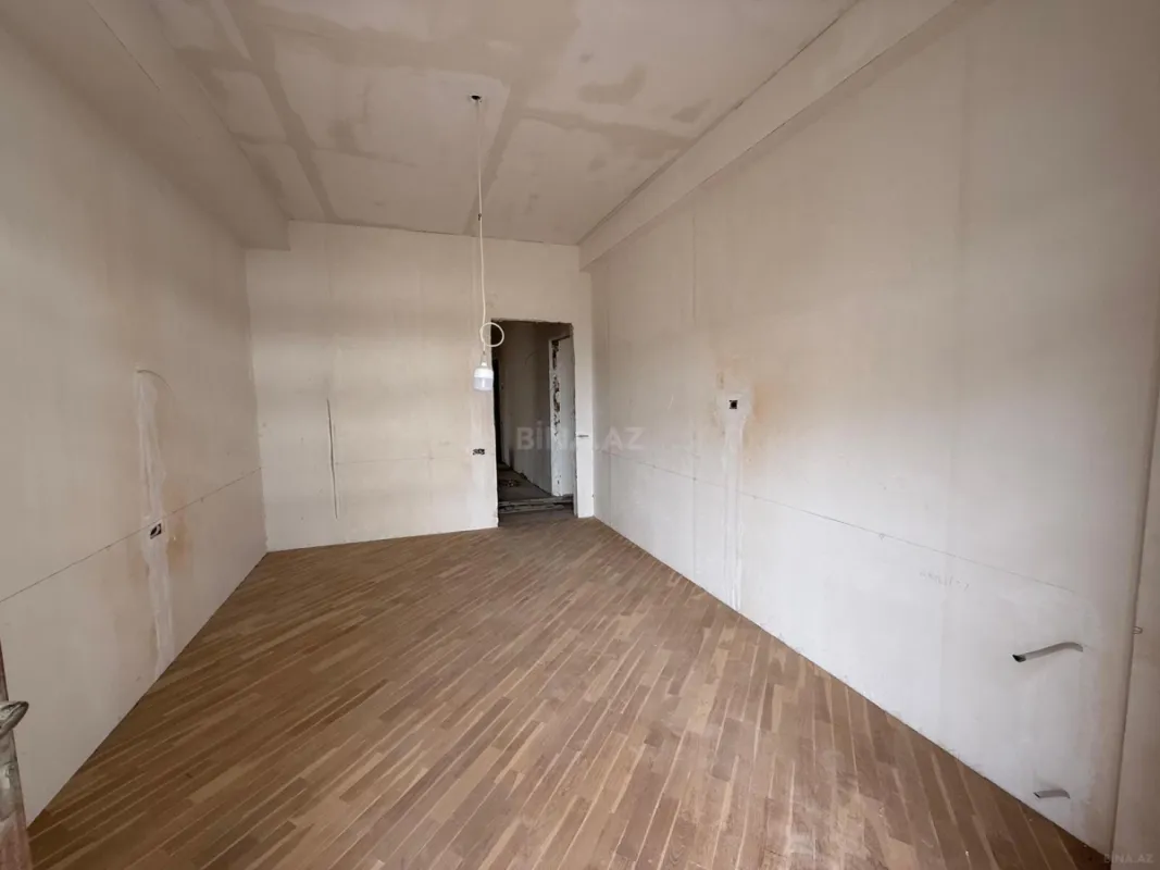 Satılır 3 otaqlı mənzil 129 m²