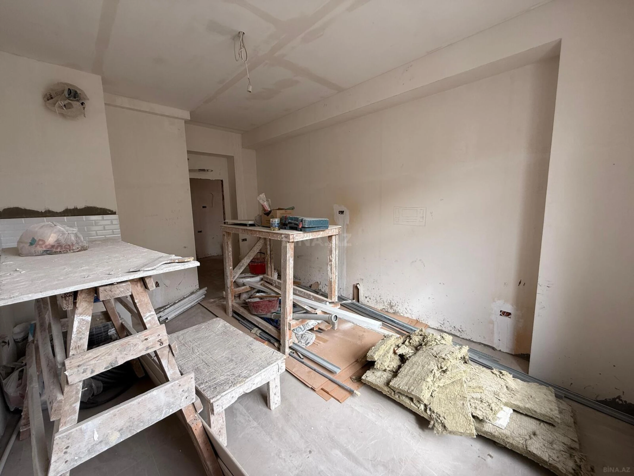 Satılır 3 otaqlı mənzil 129 m²