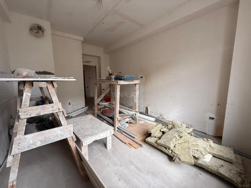 Satılır 3 otaqlı mənzil 129 m²