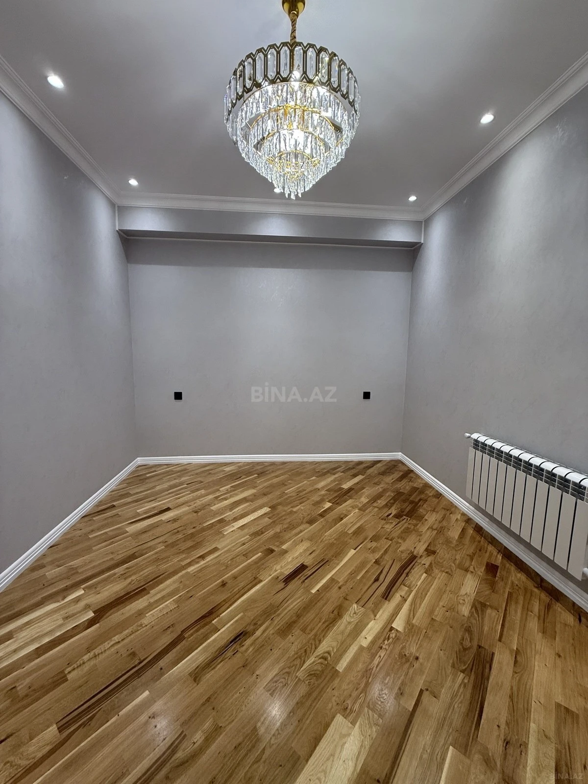 Satılır 3 otaqlı mənzil 115 m²