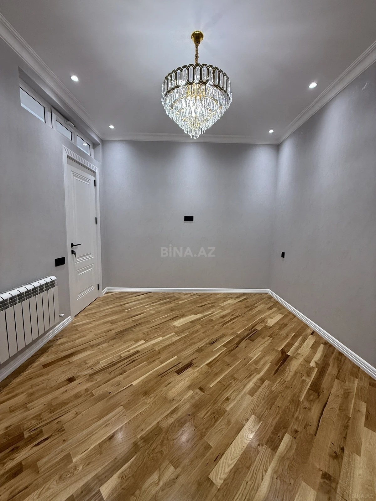 Satılır 3 otaqlı mənzil 115 m²